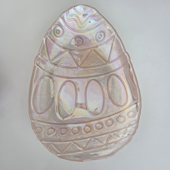 Beautiful Iridescent Glass Easter Egg Plate - Picture 3 of 4